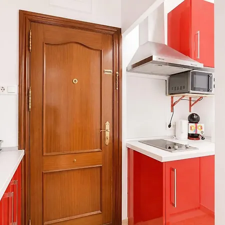Vis112 - With Ac And Lift - 5 Min Walk To The Pedestrian Centre Apartament