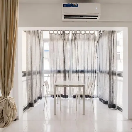 Vis112 - With Ac And Lift - 5 Min Walk To The Pedestrian Centre Apartament *